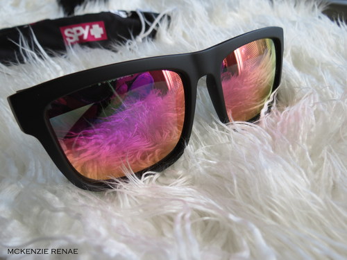 Giveaway For A Cause: SPY Discord Sunnies: Breast Cancer Edition